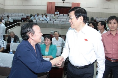 Президент СРВ Чыонг Тан Шанг встретился с избирателями г.Хошимина