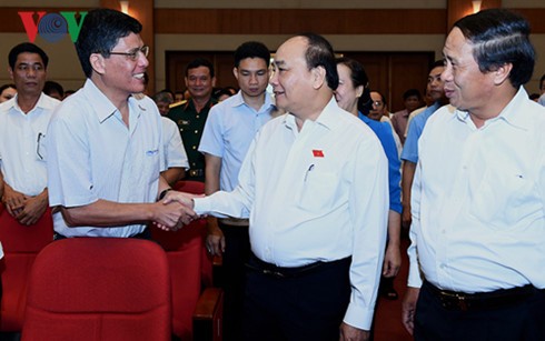 Премьер Вьетнама Нгуен Суан Фук встретился с избирателями Хайфона