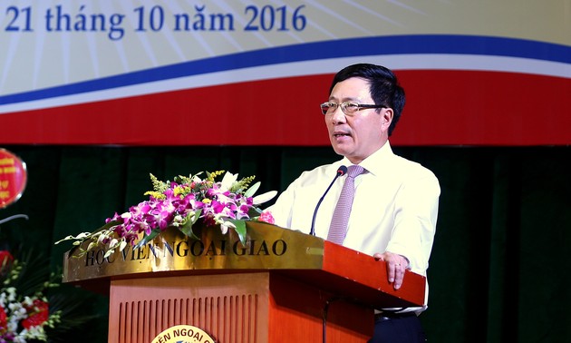 Фам Бинь Минь: Подготовка дипломатов должна отвечать требованиям международной интеграции