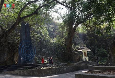 Посещение места, где 70 лет назад Хо Ши Мин прочитал стихи, поздравляющие с Новым годом