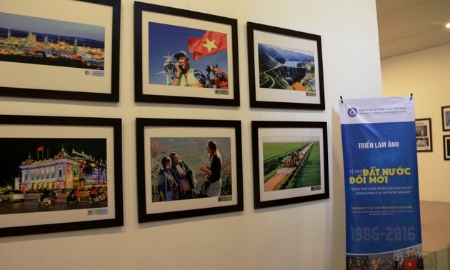 Открылась выставка «Фотоискусство Вьетнама за 30 лет обновления страны»