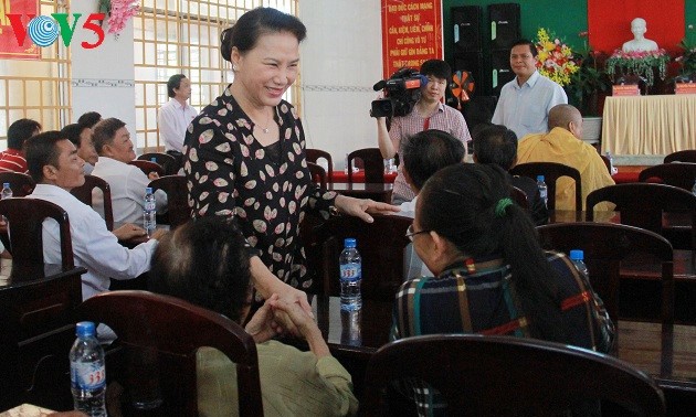 Спикер вьетнамского парламента встретилась с избирателями страны