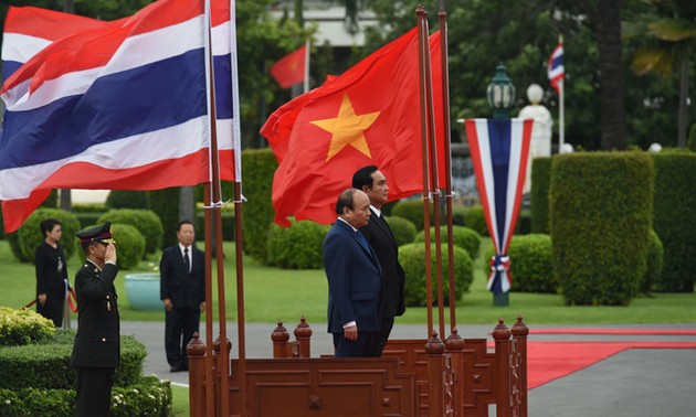 В Бангкоке прошла официальная церемония встречи премьера Вьетнама