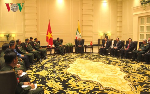 Нгуен Фу Чонг встретился с главнокомандующим вооружёнными силами Мьянмы