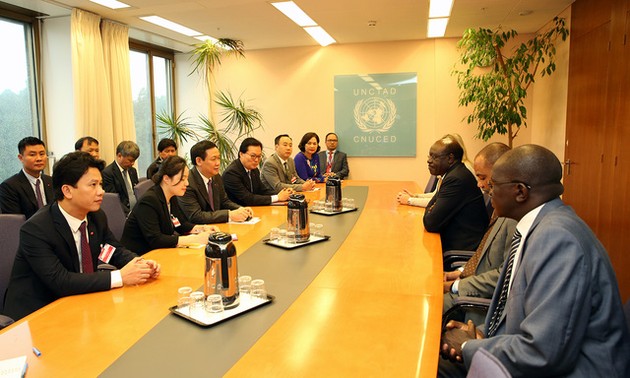 Выонг Динь Хюэ провёл встречи с высокими представителями правительства и парламента Швейцарии