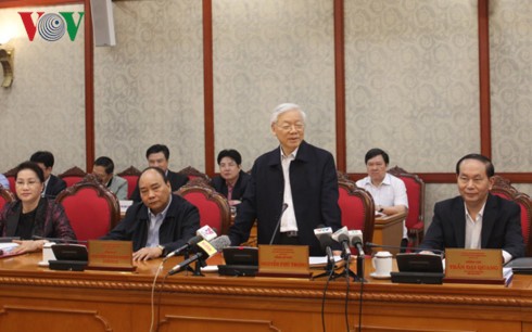 Генсек ЦК КПВ Нгуен Фу Чонг провел рабочую встречу с бюро парткома Ханоя