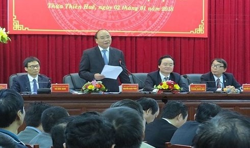 Премьер Вьетнама провел рабочую встречу с руководством провинции Тхыатхиен-Хюэ