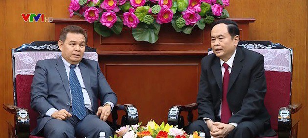 Отечественный фронт Вьетнама и Фронт национального строительства Лаоса укрепляют взаимосвязи