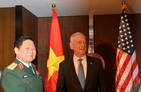 Вьетнам и США активизируют сотрудничество в сфере оборонной промышленности