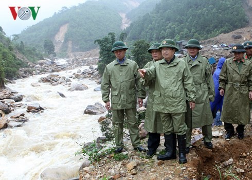 Чинь Динь Зунг руководил ликвидацией последствий дождевых паводков в провинции Лайтяу