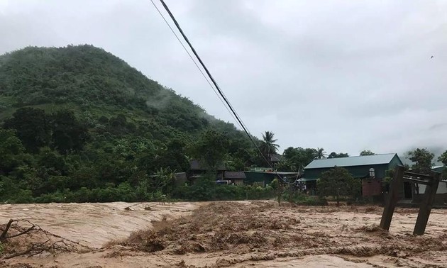 Во Вьетнаме активно ликвидируются последствия дождевых паводков
