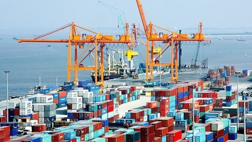 Премьер Вьетнама потребовал предпринять меры по развитию производства и увеличению экспорта