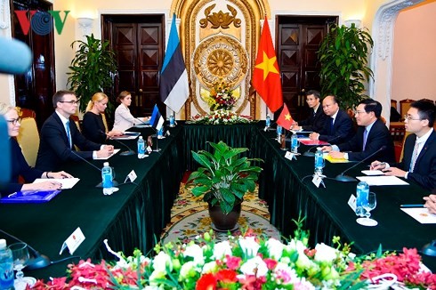 Вице-премьер, глава МИД Вьетнама провёл переговоры с министром иностранных дел Эстонии 