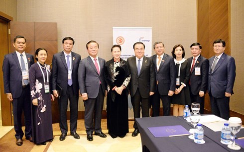 Нгуен Тхи Ким Нган встретилась со спикерами южнокорейского парламента и нижней палаты Беларуси
