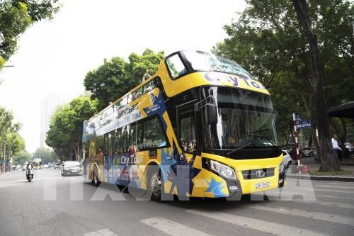 В Ханое открыли новый туристический маршрут на двухэтажном автобусе