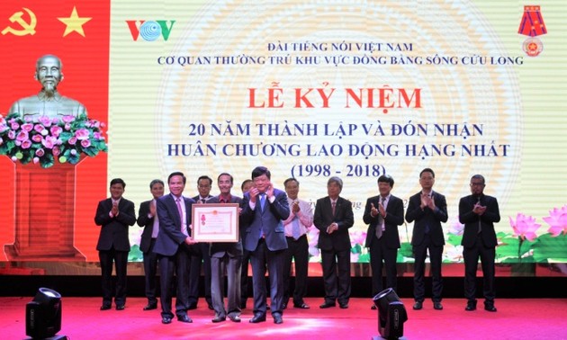 Корпункт радио «Голос Вьетнама» в дельте реки Меконг награжден орденом Труда