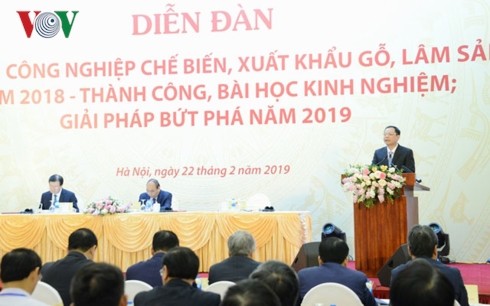 Вьетнам стремится стать ведущим мировым лидером по экспорту мебели и лесной продукции