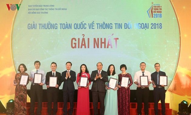 Во Вьетнаме вручена национальная премия внешнего информирования 2018 года