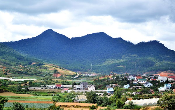 Социально значимые изменения в местности у горы Лангбианг