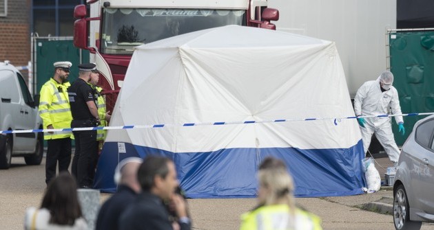 МОБ СРВ обнародовал личности 39 найденных в грузовике погибших в Британии