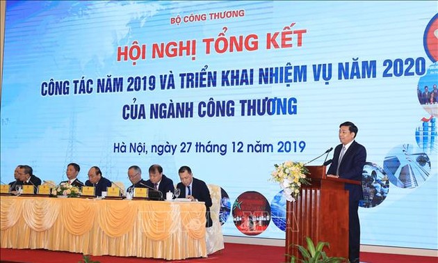 Премьер Вьетнама принял участие в конференции Минпромторга по определению задач на 2020 г.