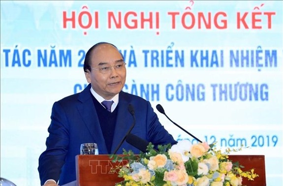 Нгуен Суан Фук потребовал от Минпромторга выполнить все намеченные задачи на 2020 г.