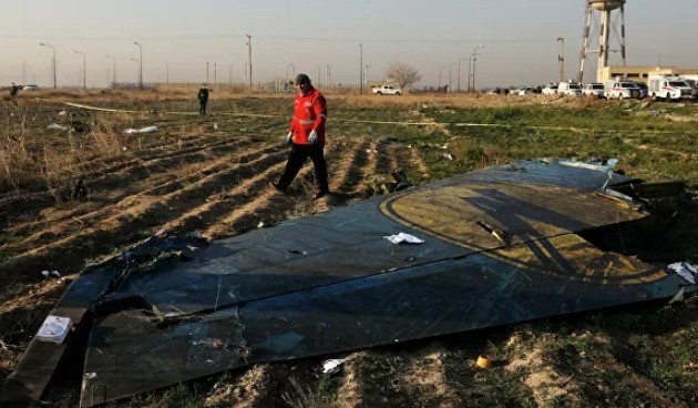 На борт разбившегося в Иране самолёта не сели два пассажира