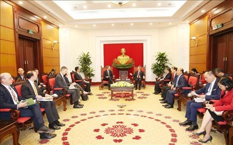 Инвестор из США пообещал найти возможности для инвестирования в частный сектор экономики Вьетнама