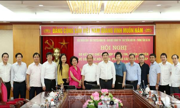 Радио «Голос Вьетнама» эффективно пропагандирует состояние и меры по борьбе с коррупцией