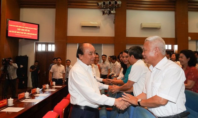 Премьер-министр Вьетнама Нгуен Суан Фук встретился с избирателями г.Хайфона