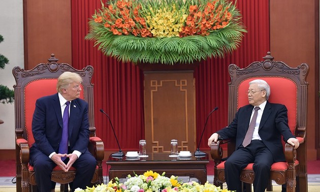 Руководство Вьетнама поздравило высших руководителей США с Днём независимости