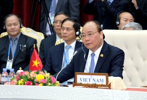 Премьер Вьетнама примет участие в саммите по сотрудничеству Меконг-Ланьцанцзян в Лаосе