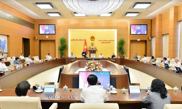 В Ханое завершилось 48-е заседание Посткома Нацсобрания Вьетнама