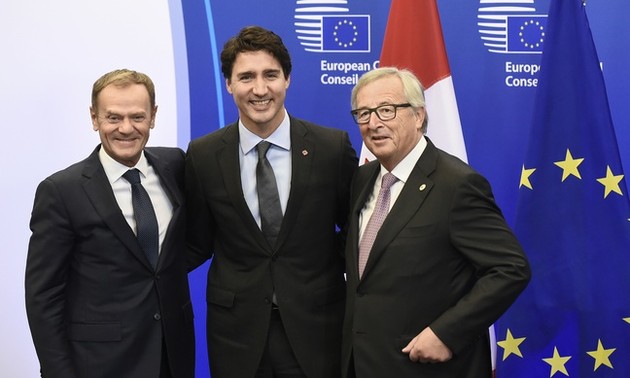 Libre-échange: l'accord entre l'UE et le Canada est enfin signé