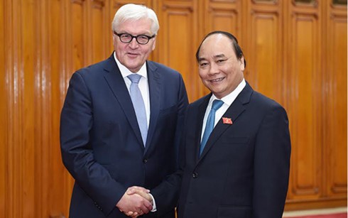 Nguyên Xuân Phuc reçoit le ministre allemand des Affaires étrangères