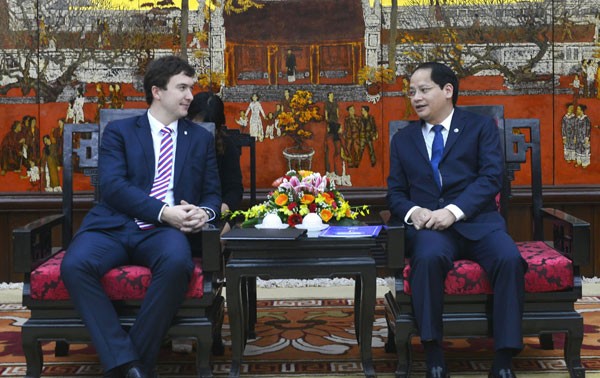 Hanoi et Prague promeuvent la coopération au développement 