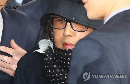 Mandat d'arrêt émis contre Choi Soon-sil