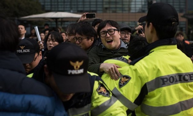 La police déployée en masse à Séoul avant une manifestation contre la présidente 