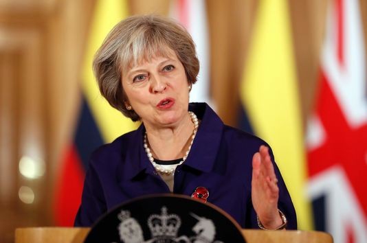 Theresa May met en garde le Parlement contre un blocage du Brexit