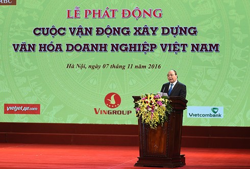 Nguyên Xuân Phuc plaide pour la promotion de la culture d’entreprise