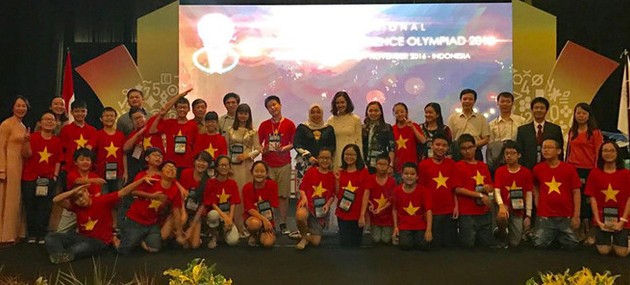 24 médailles pour le Vietnam au concours international des maths et des sciences