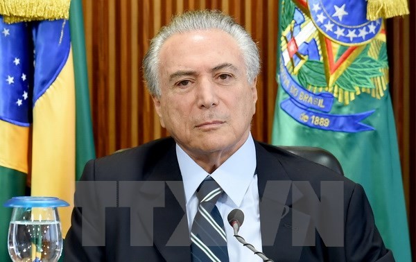 Brésil: le Sénat adopte le gel des dépenses publiques 