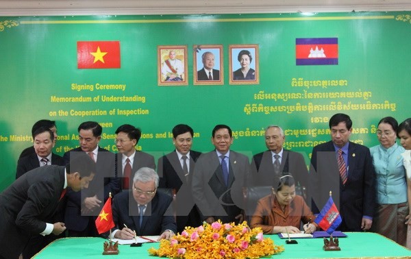 Le Vietnam et le Cambodge renforcent leur coopération dans l'inspection