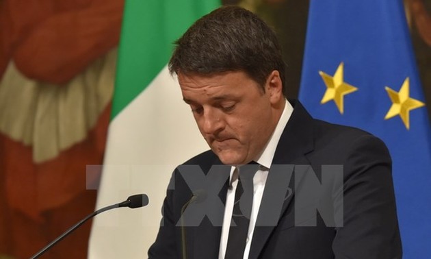 Italie : le président demande à Matteo Renzi de reporter sa démission