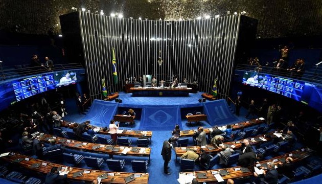 Le sénat brésilien adopte le gel des dépenses publiques sur vingt ans
