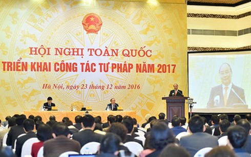 Nguyen Xuan Phuc: clanisme zéro dans l’élaboration des lois