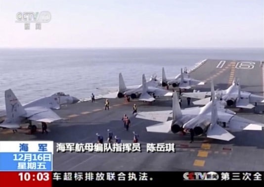 Un porte-avions chinois en route vers le Pacifique