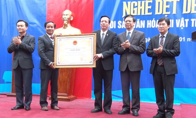 Le tissage de zèng – nouveau patrimoine immatériel national de Thua Thien-Hué