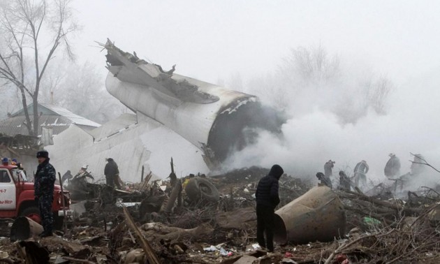 Kirghizstan: au moins 37 morts dans le crash d'un avion