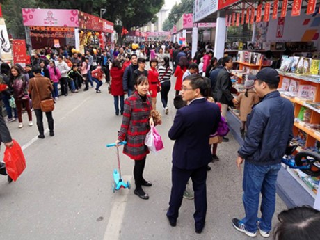 Hanoi : Rue des livres à l’occasion du Nouvel an lunaire